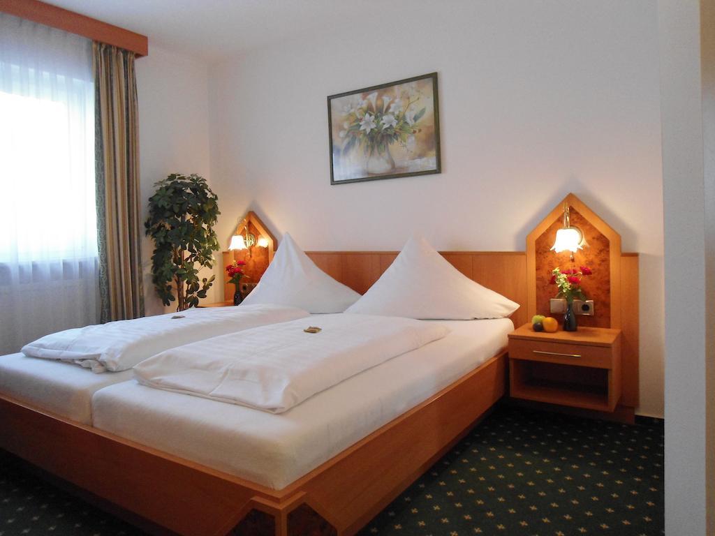 Hotel Hutzenthaler Bruckberg Zewnętrze zdjęcie